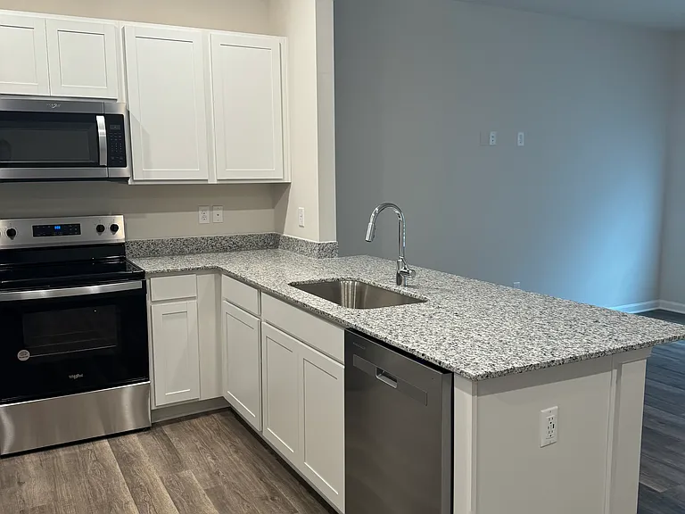 121 Tigney Dr — Photo 7