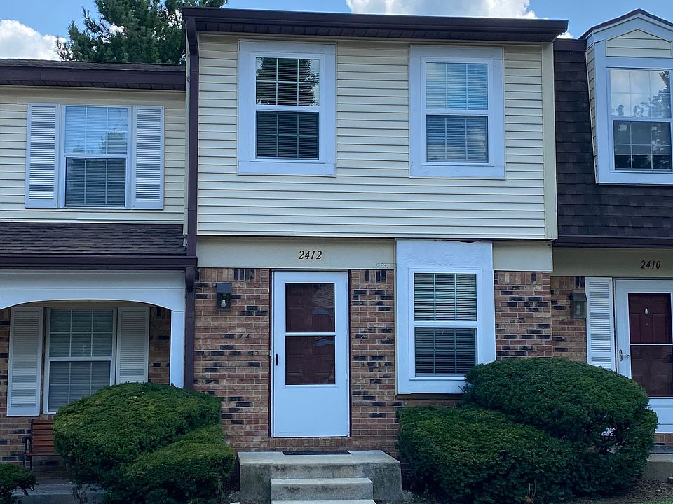 1st image of 2412 S Brittany Ln