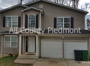 616 Neal Dr, Charlotte, NC 28213