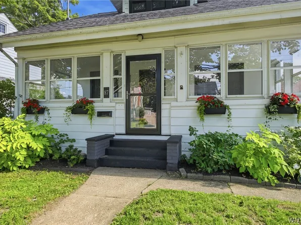 87 Dudley Ave, Hamburg, NY 14075