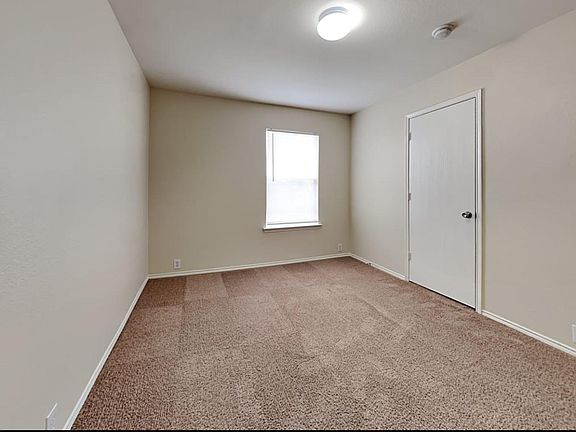 4th image of 1813 White Feather Ln #1
