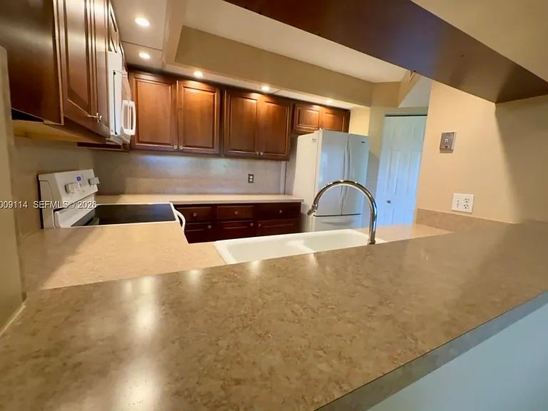 12800 SW 7th Ct #102G — Photo 7
