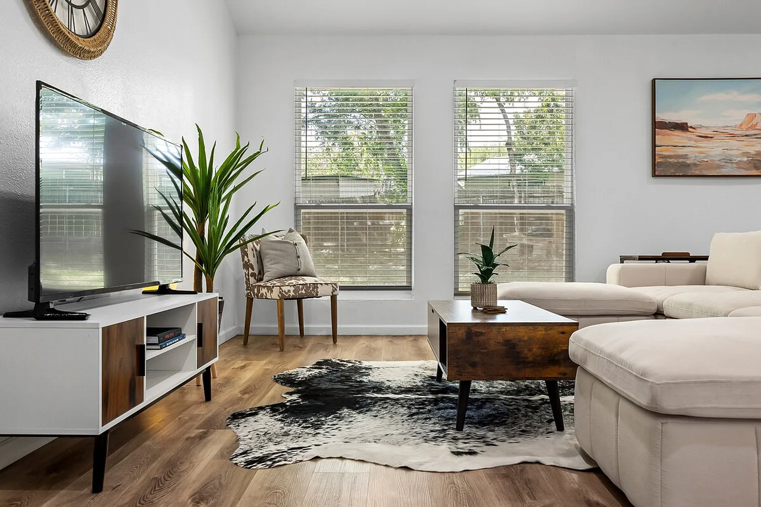 4 bed, 2.0 bath, $3,654 — Photo 2
