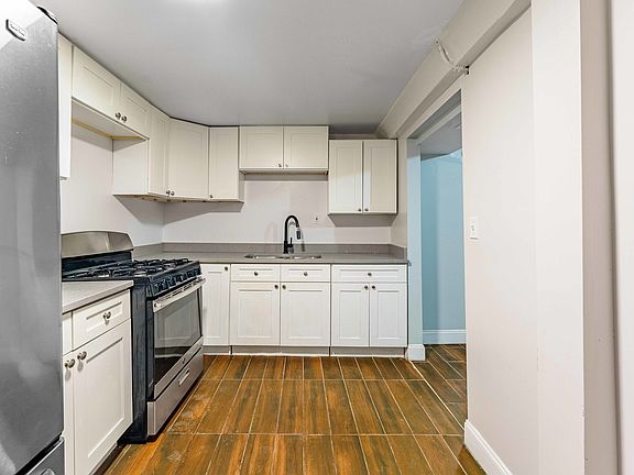 5th image of 1529 S Homan Ave #G