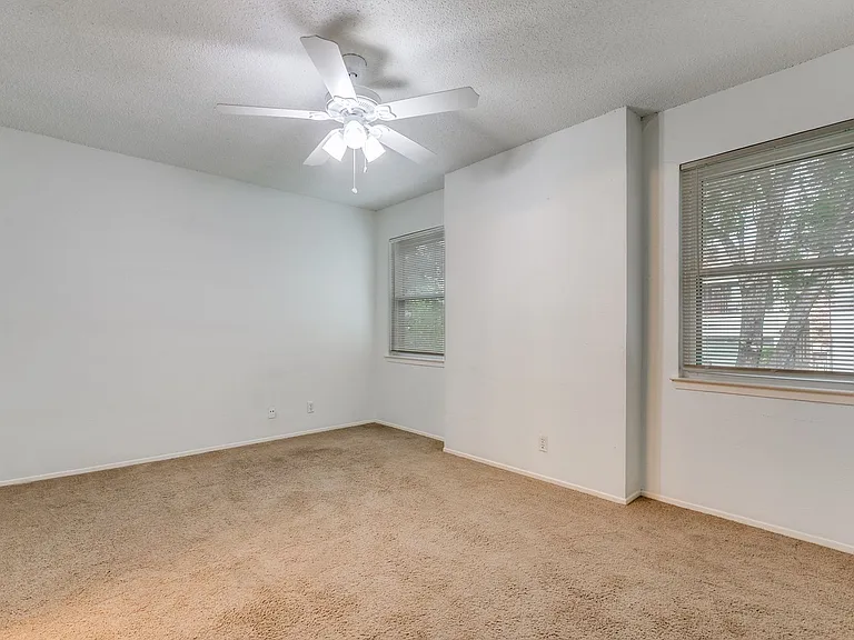 8123 Scottshill — Photo 20