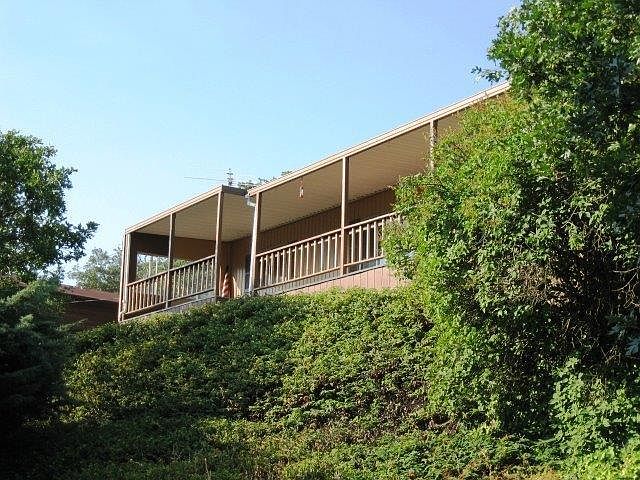 1st image of 3560 Siskiyou Blvd