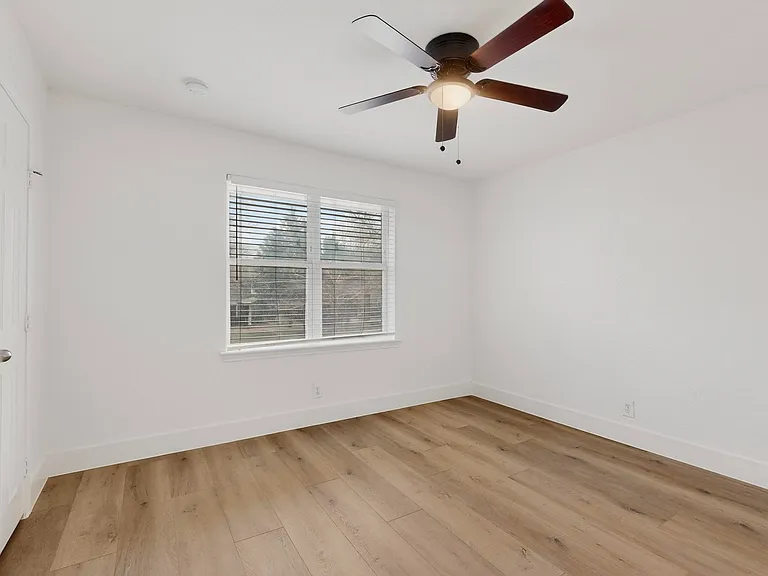4927 Reiger Ave #213 — Photo 6