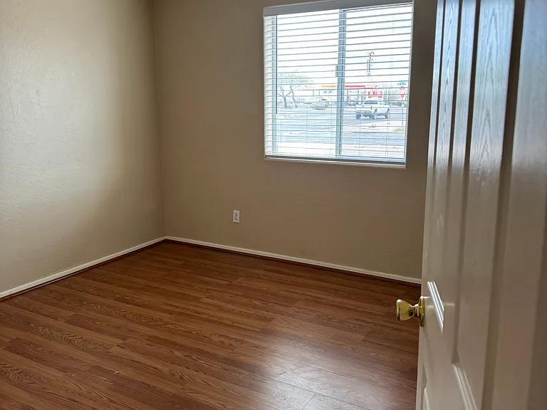 1574 E 28th Ave #2 — Photo 2