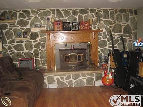Family Room/Fireplace
