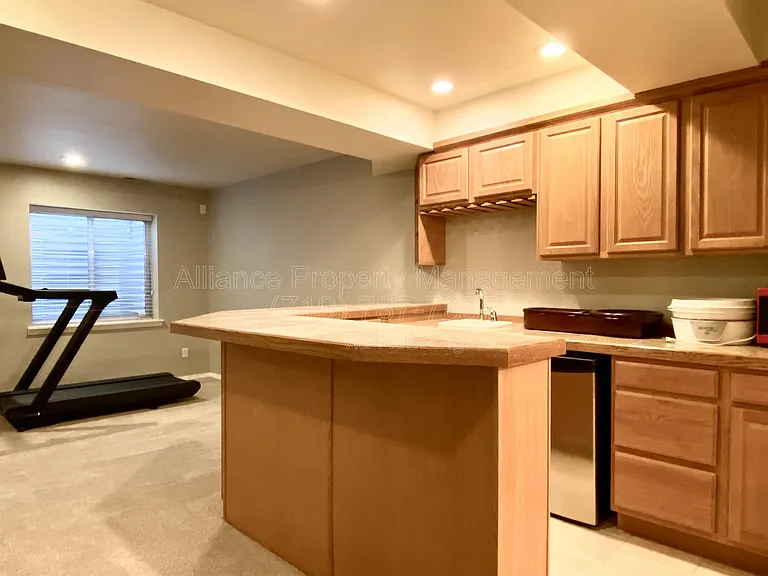 2825 Dristol Dr — Photo 32