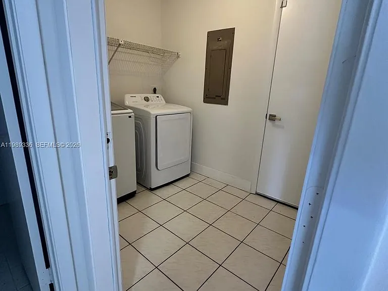 9102 SW 113th Place Cir E — Photo 11