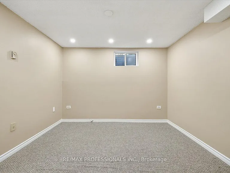 1708 Woodeden Dr — Photo 32