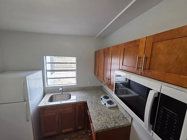 31 Edmund Rd — Photo 11