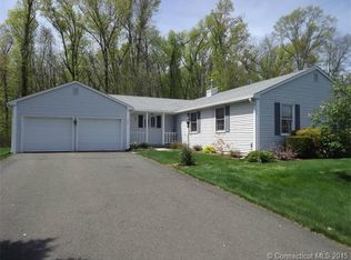 404 Farmers Dr, Windsor, CT 06095