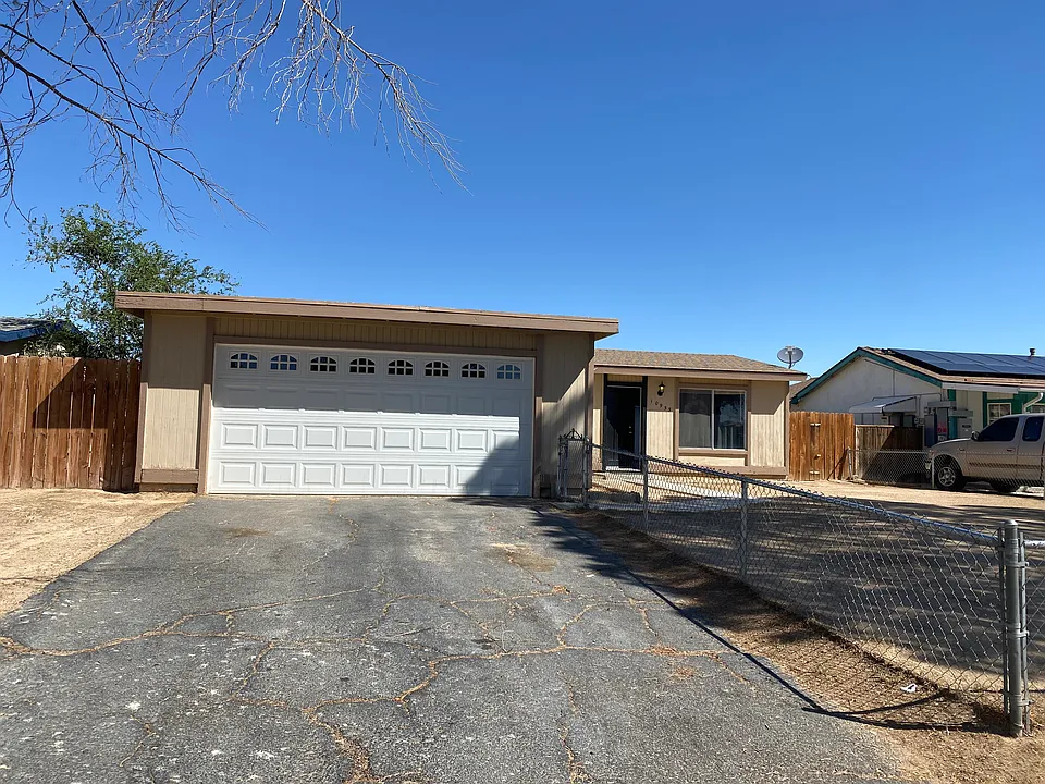 10933 Rome Beauty Dr