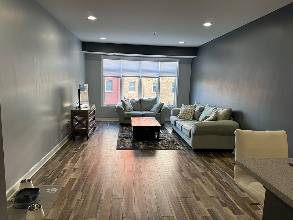 Living Room 21 x 13