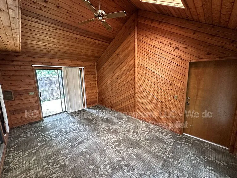 6251 Rene St — Photo 8
