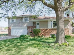 1819 W Latham Ln, Peoria, IL