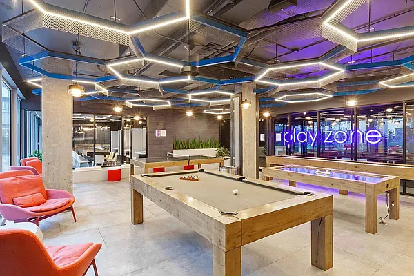 Rented by The KCI Group | media 18