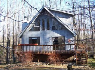 348 Cedarwood Ter, Lake Ariel, PA 18436