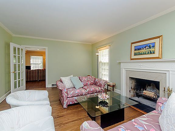 3rd image of 427 N Edgewood Ave