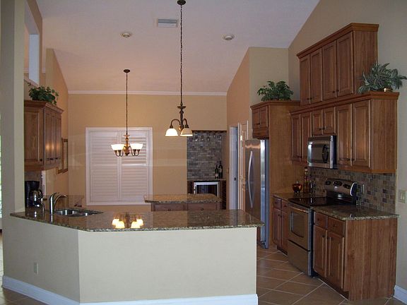 2nd image of 3081 N Barton Creek Cir