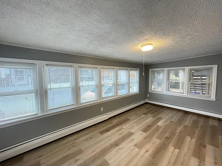 266 Douglas St #1 — Photo 6