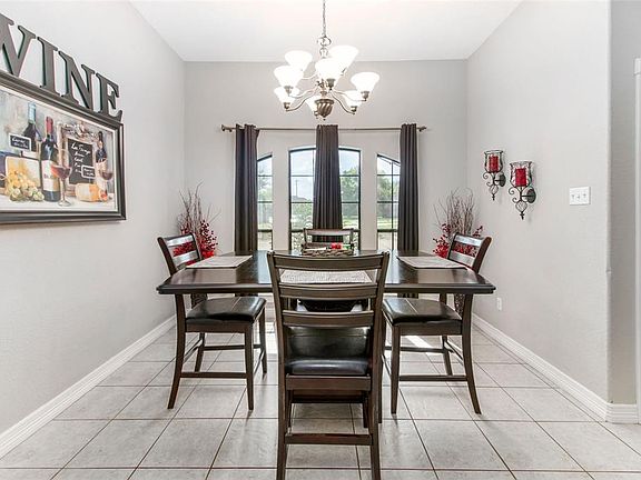 2nd image of 108 Silver Bay Ln