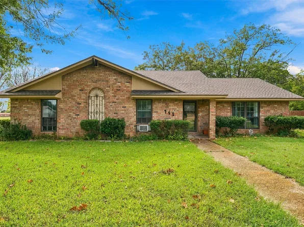 741 S 1st St, Hewitt, TX 76643