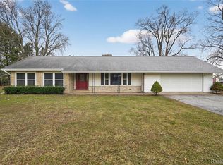 10960 Heather Ln, Whitmore Lake, MI 48189