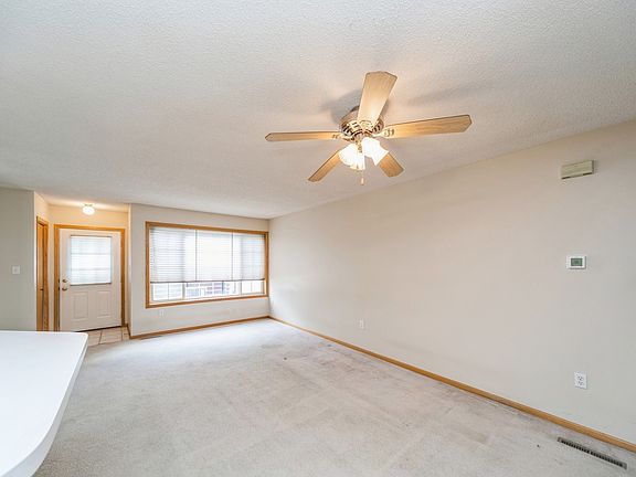4th image of 1015 68th St Unit 3