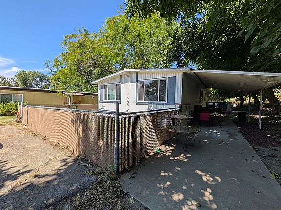 3rd image of 2205 Butterfield Rd Unit 106