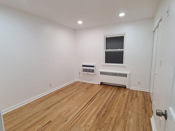 5th image of 1120 50th St APT 7