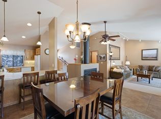 (Undisclosed Address), Sunriver, OR 97707