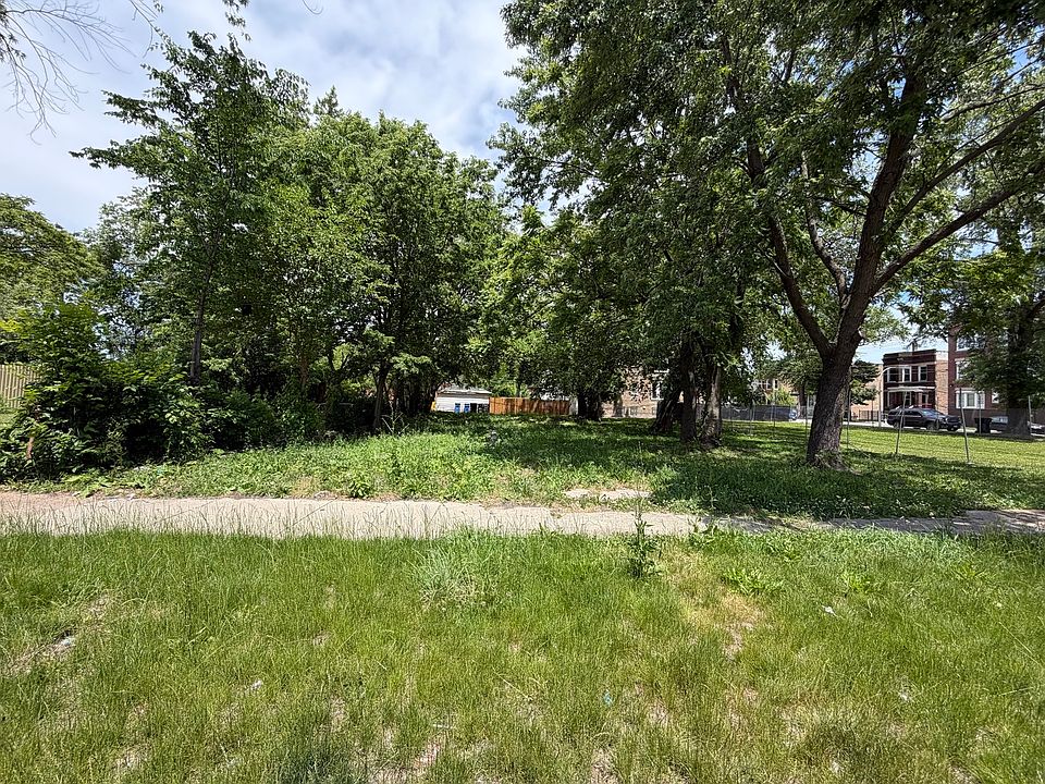 1st image of 1540 W 62nd St