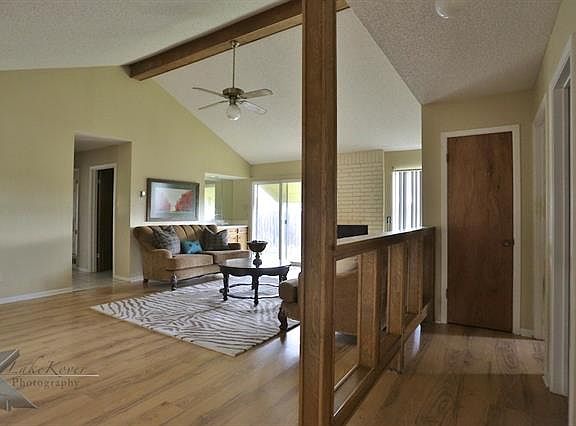 5th image of 19 Edgemont Ct