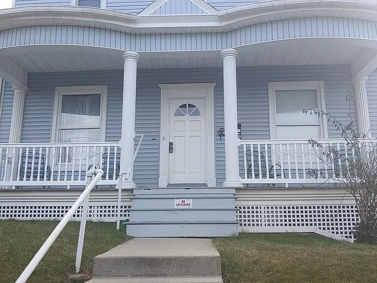 60 N Main St — Photo 1