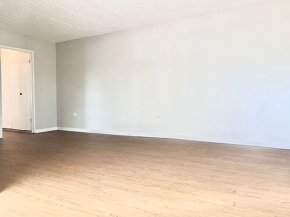 2nd image of 1045 N Pennsylvania St APT 505