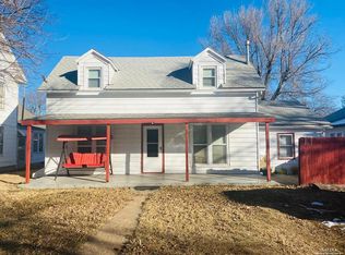 318 N Pine St, Pratt, KS 67124