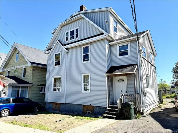 483 Demonts St, Saint John, NB E2M 1R5