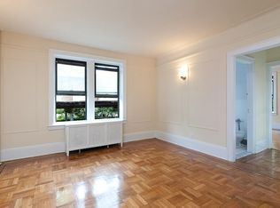 9323 218th St APT A5, Queens Village, NY 11428
