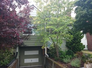 548 N 73rd St, Seattle, WA 98103