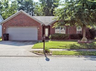 3656 Rolling Ridge Way, Jeffersonville, IN 47130