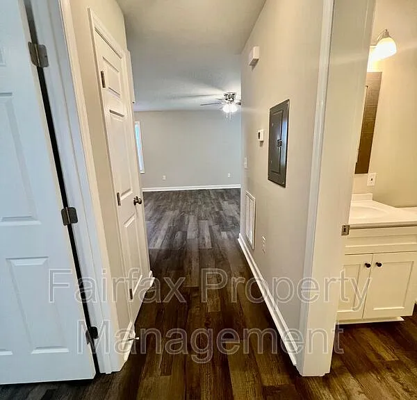 721 Liberty St #C — Photo 17