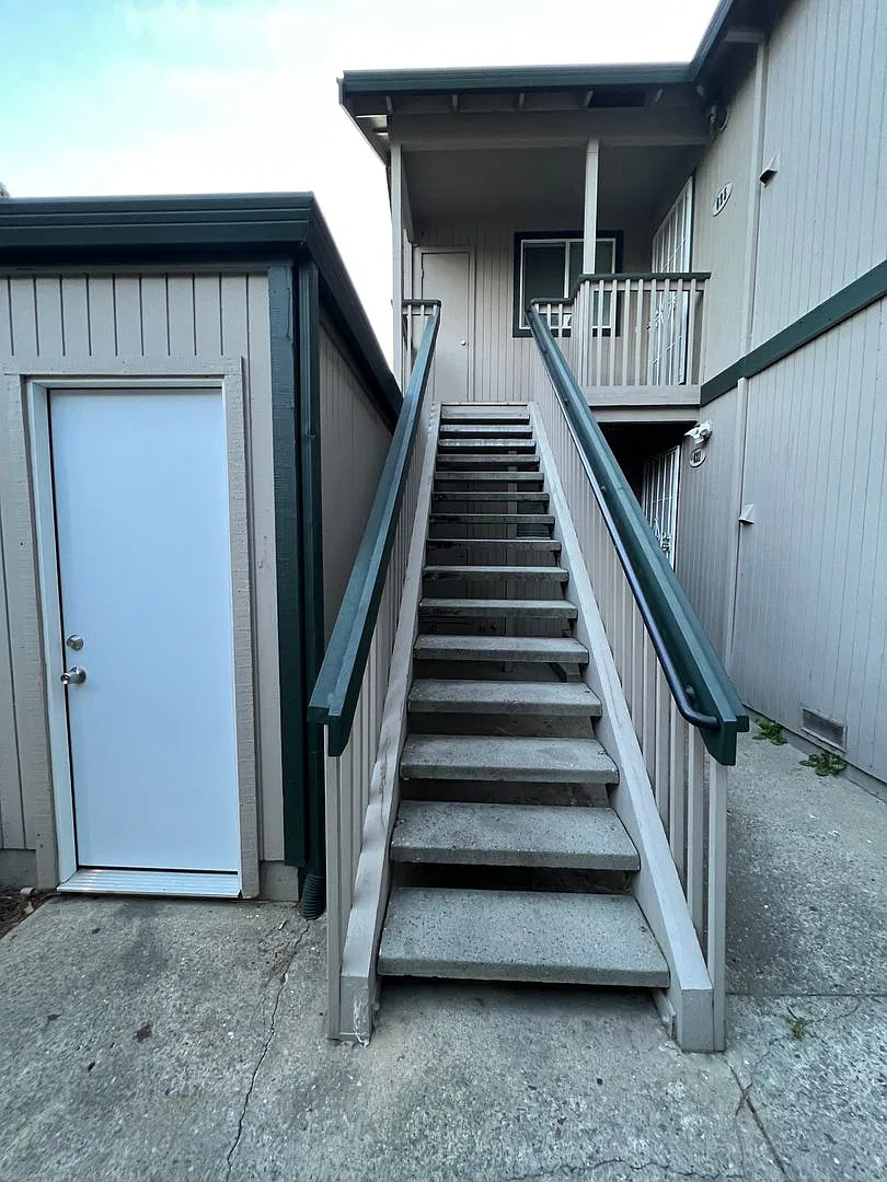 Beautiful Upstairs 1 bedroom Condo in Bay Point! — Photo 4