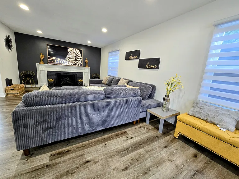2548 E Wilson Ave — Photo 43