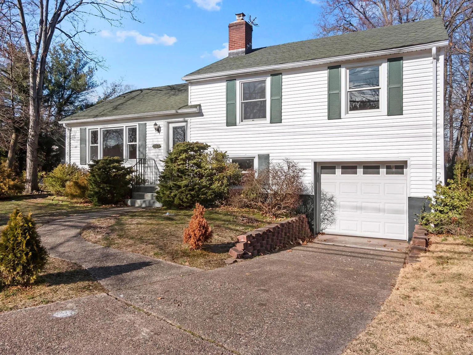 3 bed, 1828 sqft, $5,900 — Photo 2