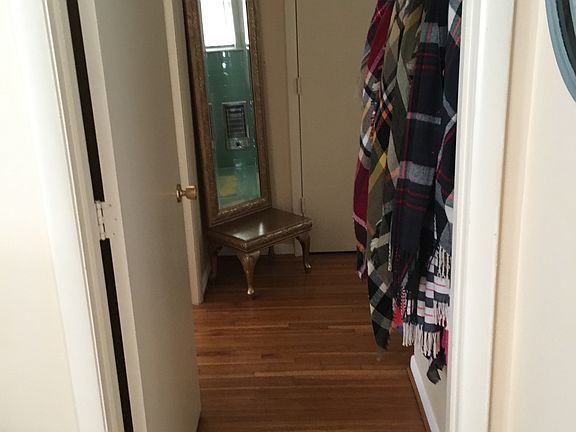 3rd image of 2503 Oakland Ave