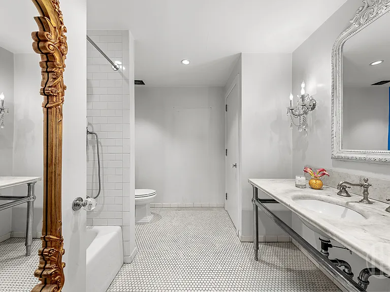 116 W 14th St #8N — Photo 15