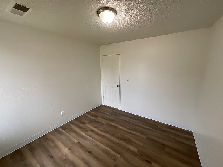 1201 Toronado Dr — Photo 8